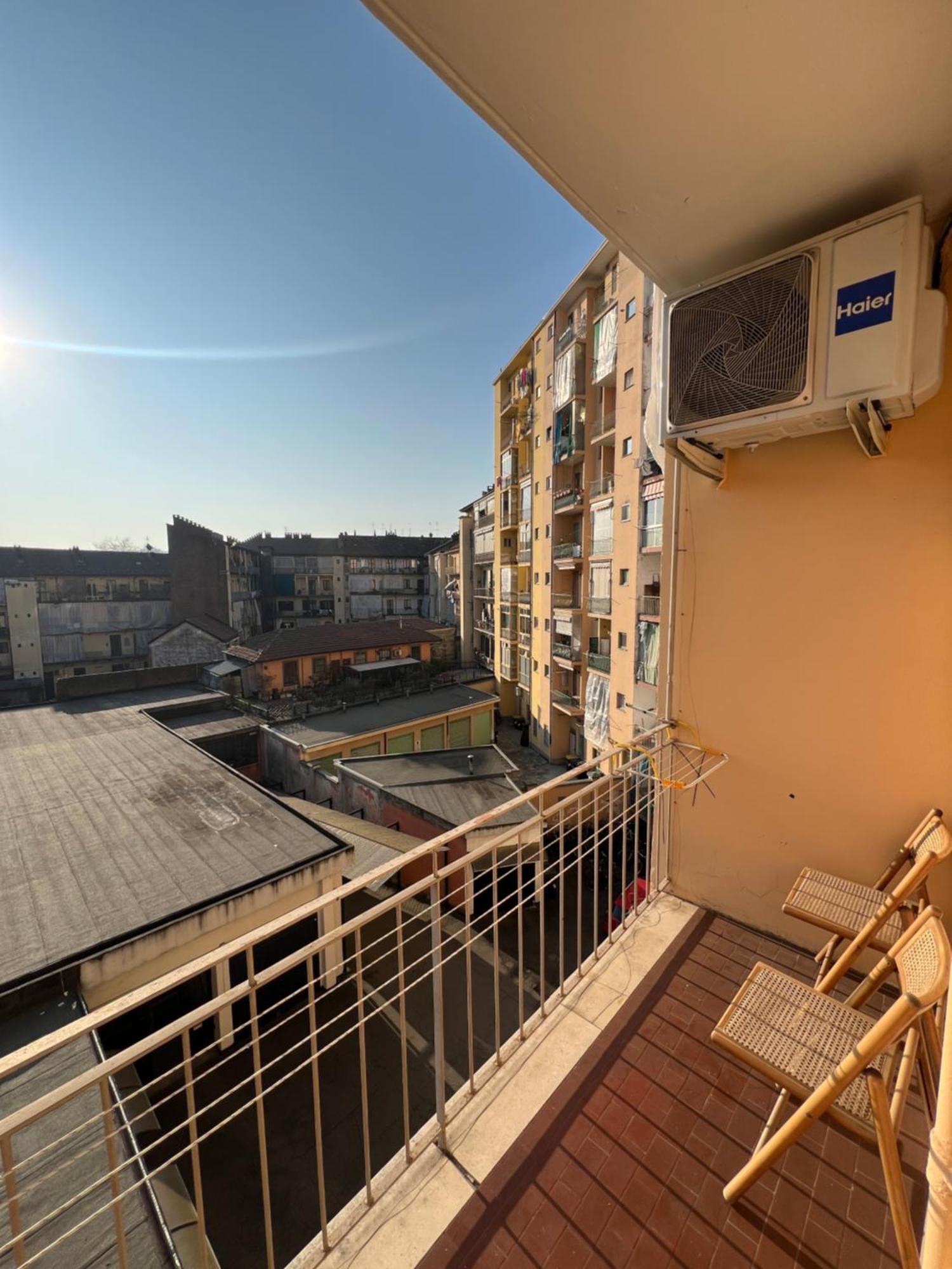 Room With Private Balcony On The Dora River Turim Exterior foto